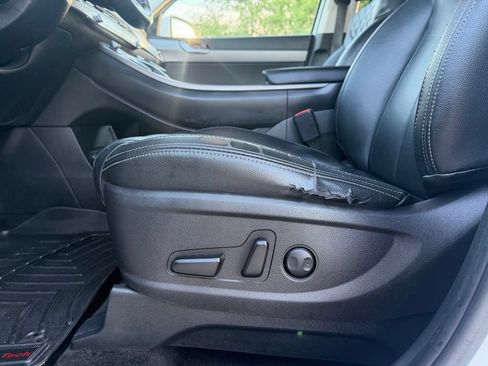 Used 2021 Hyundai Palisade SEL w/ Convenience Package FWD image 12