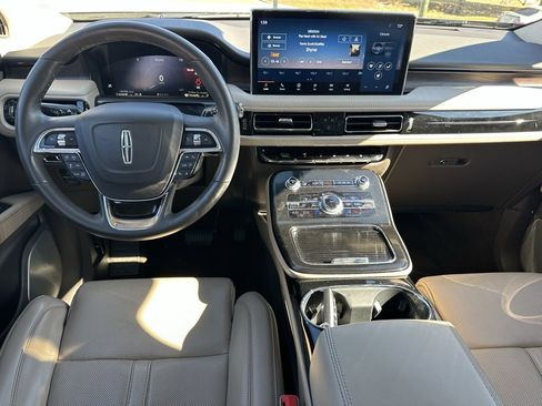 Used 2021 Lincoln Nautilus Reserve w/ Equipment Group 202A image 4