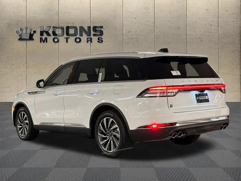 New 2027 Lincoln Aviator AWD image 6