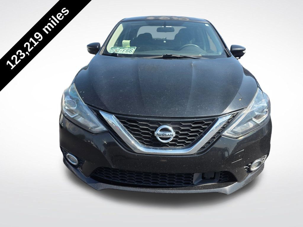 Used 2018 Nissan Sentra SR w/ Technology Package FWD image 2
