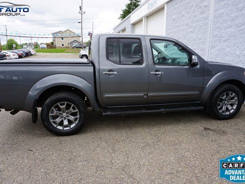 Used 2019 Nissan Frontier SL AWD/4WD image 12