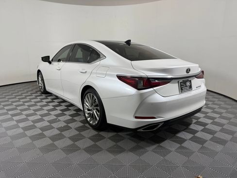 Used 2020 Lexus ES 350 Ultra Luxury w/ Accessory Package 2 image 3