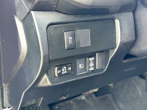 Used 2021 Toyota Tacoma TRD Sport w/ Technology Package image 13