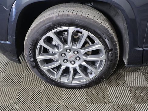 Used 2021 GMC Acadia Denali w/ Denali Technology Package FWD image 25