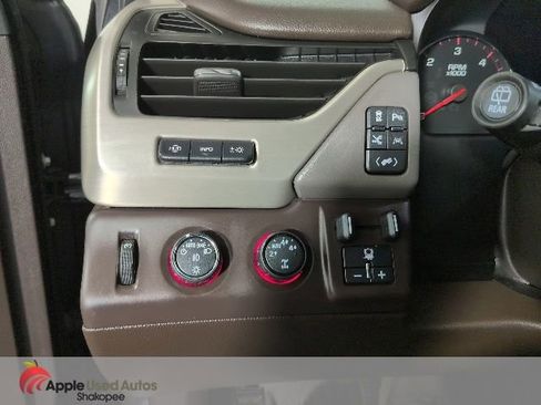 Used 2016 GMC Yukon Denali w/ Open Road Package image 30