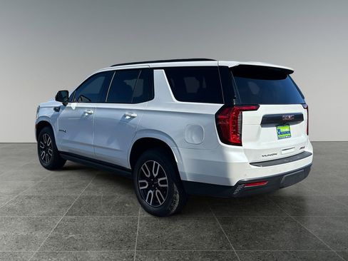 Used 2023 GMC Yukon AT4 w/ Technology Package AWD/4WD image 5
