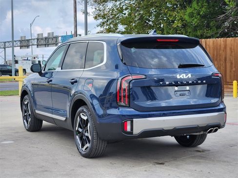 New 2025 Kia Telluride EX image 3
