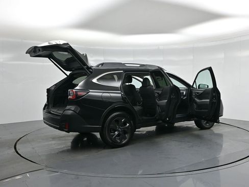 Used 2020 Subaru Outback Onyx Edition XT w/ Tech Package 2 image 6