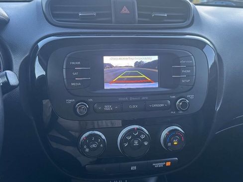 Used 2016 Kia Soul ! image 15