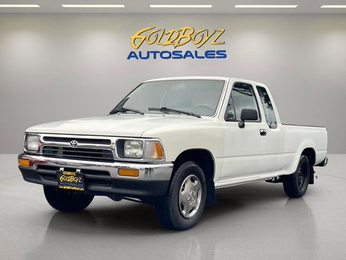 Used 1994 Toyota Pickup DX image 8