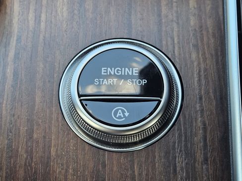 Certified 2025 Mercedes-Benz C 300 Sedan image 22