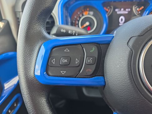 Used 2025 Jeep Wrangler Unlimited Sport AWD/4WD image 19