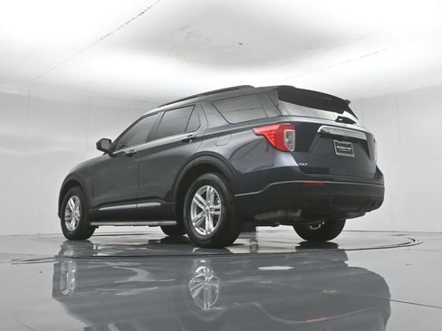 Certified 2022 Ford Explorer XLT RWD image 51