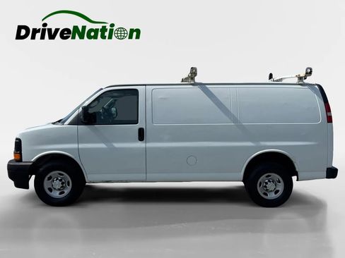 Used 2017 Chevrolet Express 2500 image 8