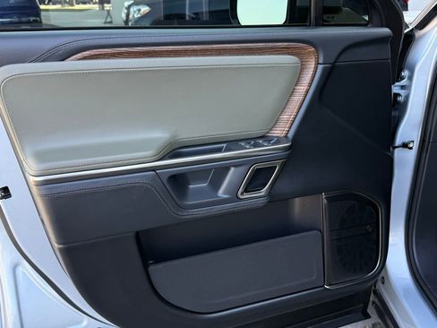 Used 2023 Rivian R1T Adventure image 20