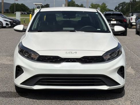 Used 2024 Kia Forte LXS FWD image 2