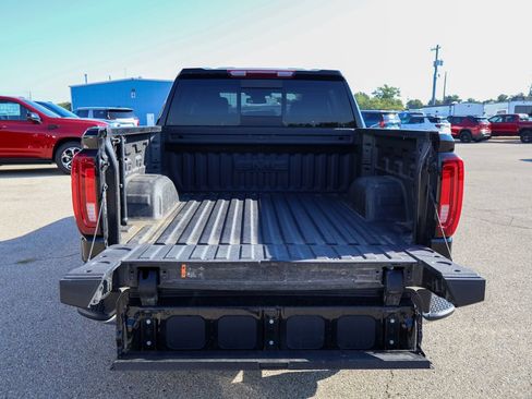 Used 2024 GMC Sierra 1500 SLT w/ SLT Premium Package AWD/4WD image 5