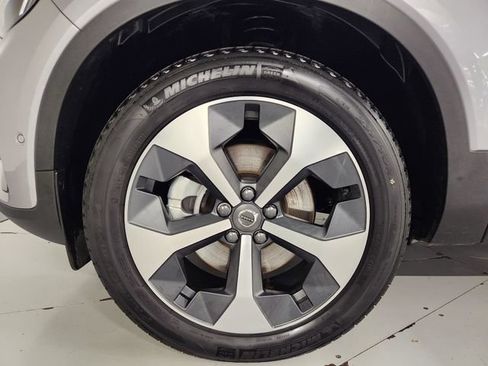 Certified 2026 Volvo XC40 B5 Plus AWD/4WD image 8