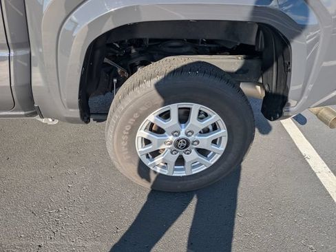 Used 2024 Toyota Tacoma SR5 AWD/4WD image 20
