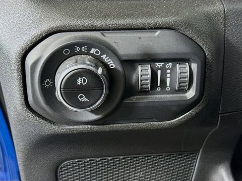 Used 2021 Jeep Gladiator Sport AWD/4WD image 10
