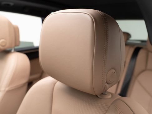 Certified 2019 Porsche Macan image 18