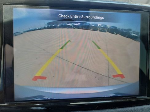 Used 2024 Chrysler Pacifica Touring-L FWD image 14