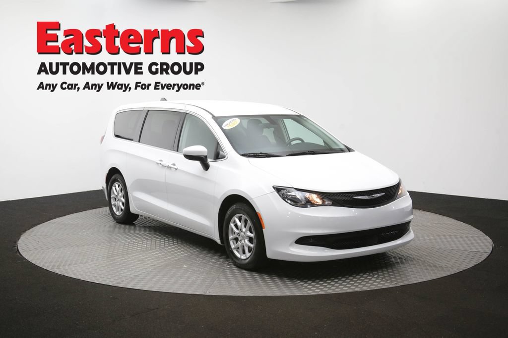 Used 2022 Chrysler Voyager LX FWD image 50