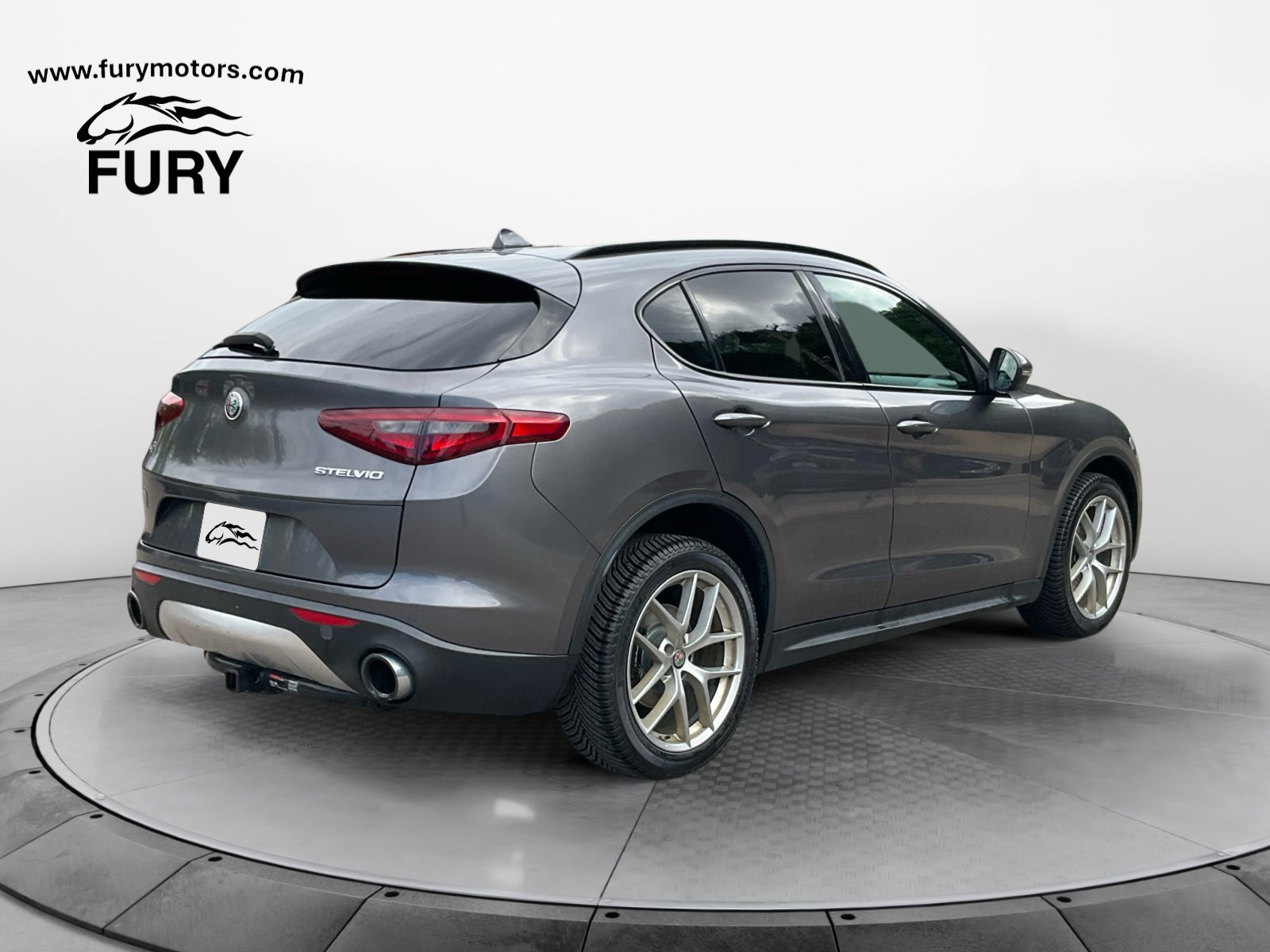 Used 2018 Alfa Romeo Stelvio Ti Sport AWD/4WD image 4