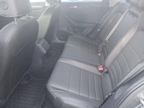 Used 2023 Volkswagen Jetta SE FWD image 6