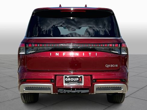 Used 2025 INFINITI QX80 Sensory image 5