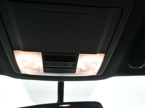 Used 2018 Ford Explorer Sport image 20