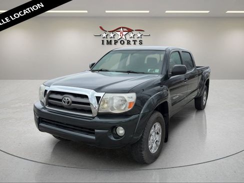 Used 2010 Toyota Tacoma w/ SR5 Package AWD/4WD image 1