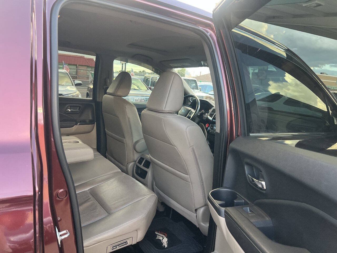 Used 2017 Honda Ridgeline RTL-E image 8