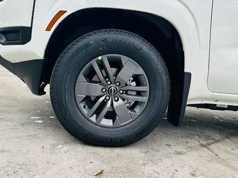 New 2026 Nissan Frontier SV w/ SV Convenience Package image 11