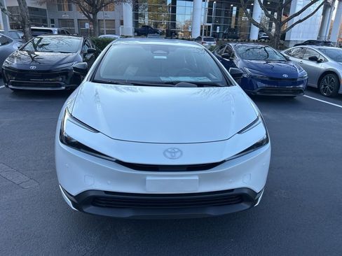 New 2026 Toyota Prius LE image 2