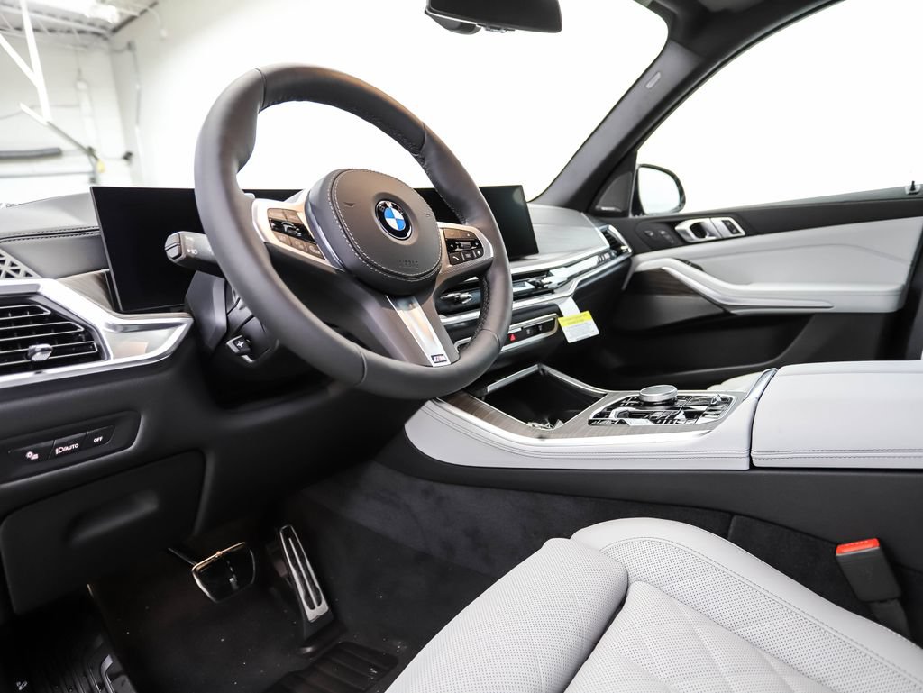 Used 2026 BMW X5 xDrive40i w/ M Sport Package AWD/4WD image 10