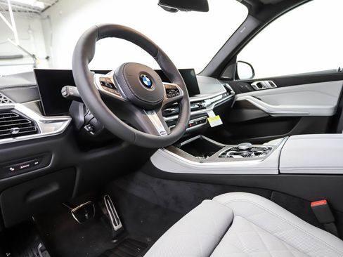 New 2026 BMW X5 xDrive40i w/ M Sport Package image 10
