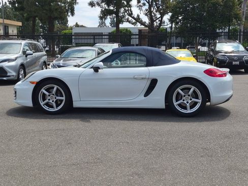 Used 2015 Porsche Boxster RWD image 8