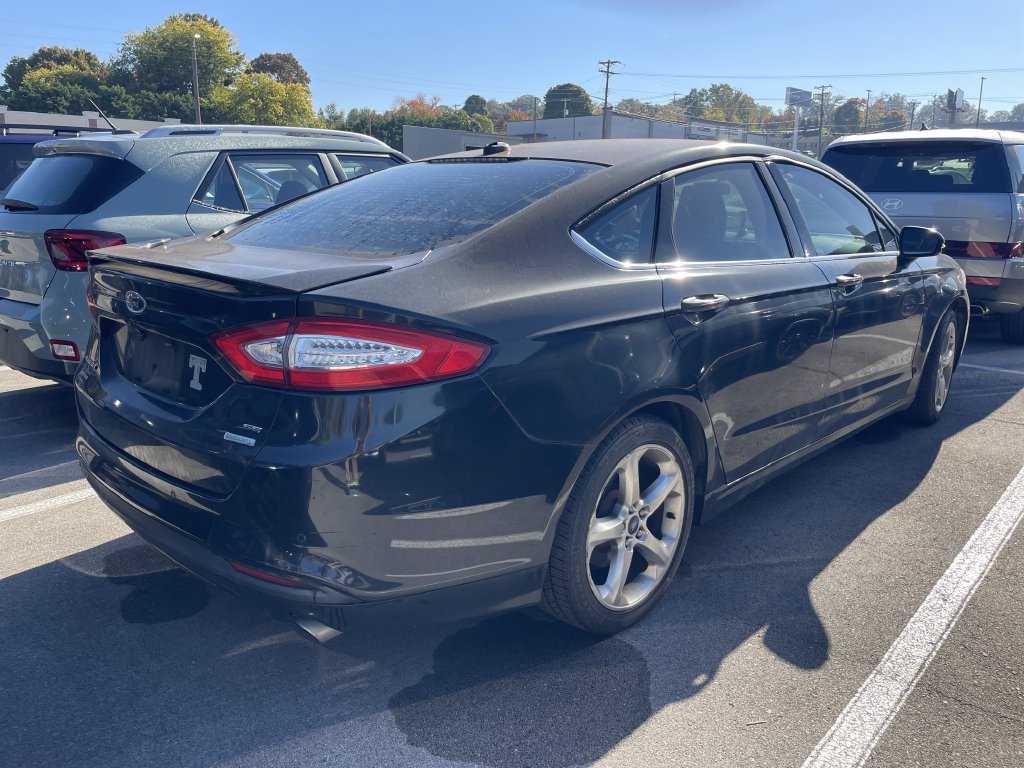 Used 2014 Ford Fusion SE FWD image 6