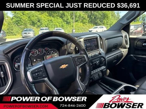 Used 2022 Chevrolet Silverado 1500 LTZ w/ LTZ Premium Package AWD/4WD image 3