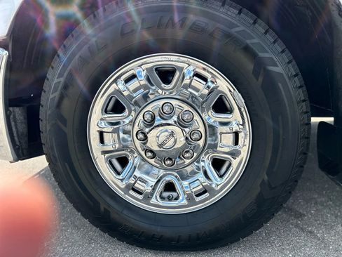 Used 2017 Nissan NV 3500 SL image 21