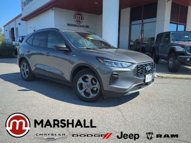 Used 2025 Ford Escape ST-Line FWD image 1