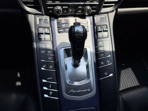 Used 2014 Porsche Panamera 4 AWD/4WD image 37