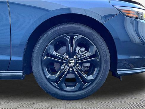 Used 2025 Honda Accord SE image 24