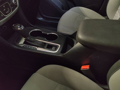 Used 2018 Chevrolet Equinox LS FWD image 26