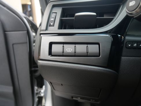 Used 2025 Lexus ES 300h w/ Premium Package image 21