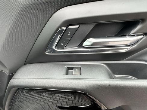 New 2025 Chevrolet Silverado EV LT AWD/4WD image 30