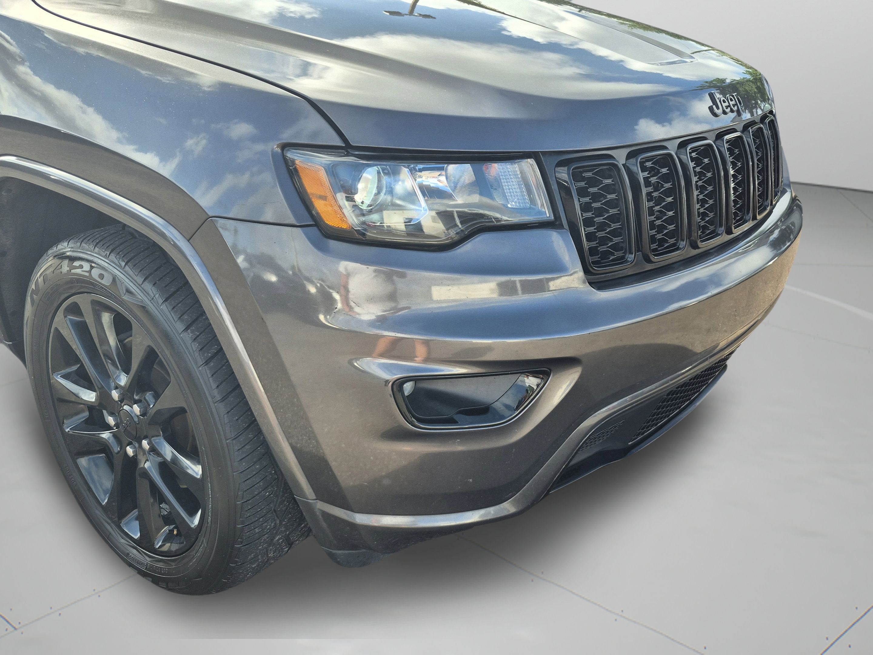 Used 2019 Jeep Grand Cherokee Altitude RWD image 34