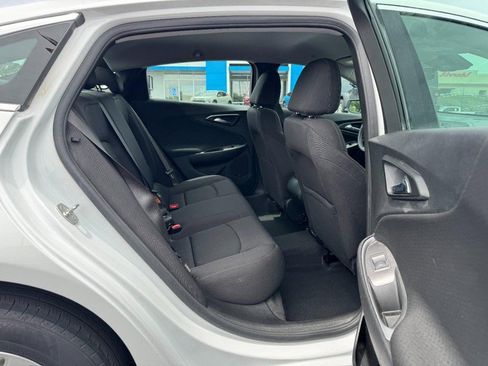 Used 2024 Chevrolet Malibu LS w/ Driver Confidence Package FWD image 9