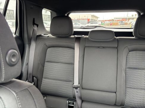 Used 2025 Chevrolet Equinox LT FWD image 40